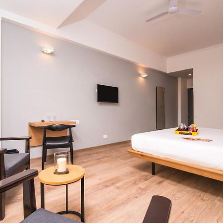 נוידה Oyo Townhouse 028 Corporate Suite מראה חיצוני תמונה