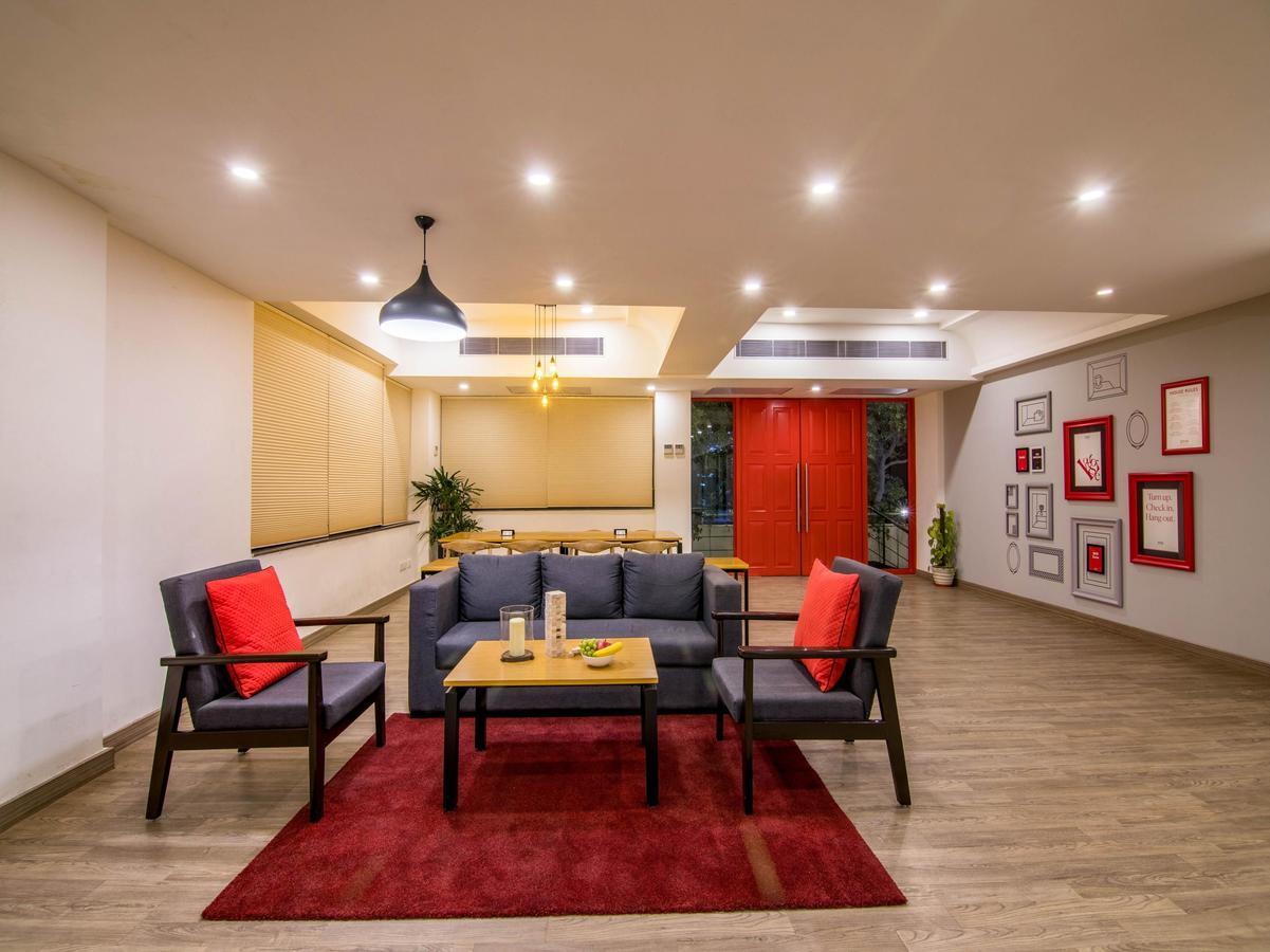 נוידה Oyo Townhouse 028 Corporate Suite מראה חיצוני תמונה