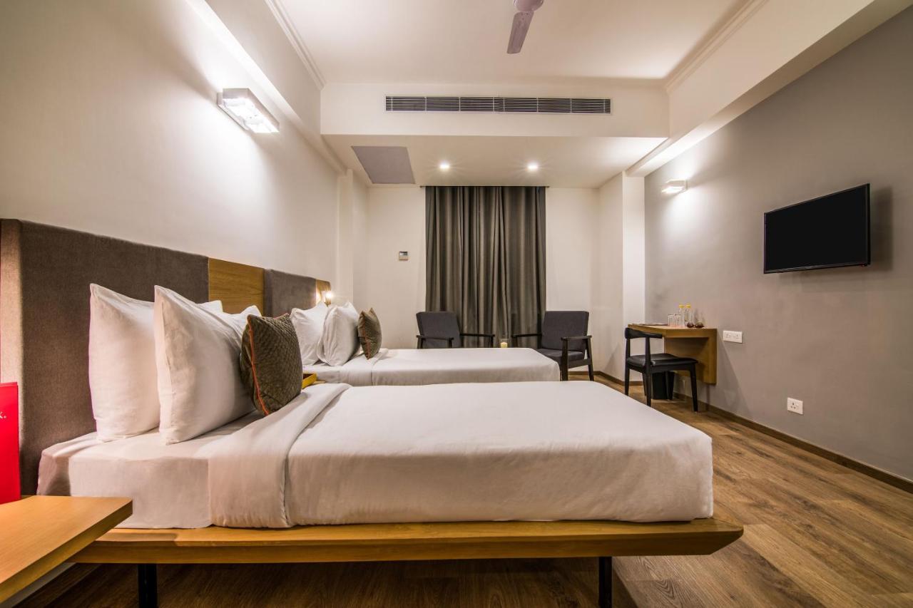 נוידה Oyo Townhouse 028 Corporate Suite מראה חיצוני תמונה