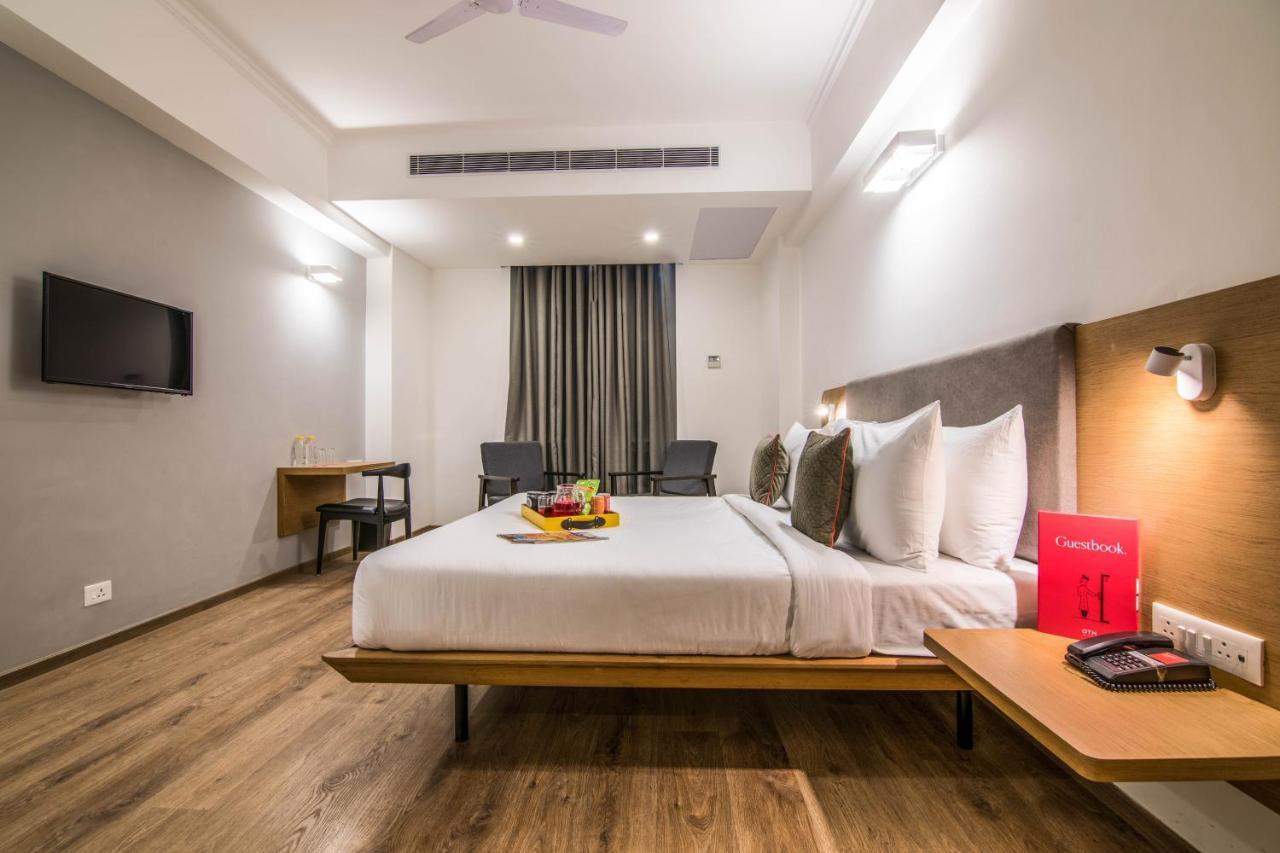 נוידה Oyo Townhouse 028 Corporate Suite מראה חיצוני תמונה