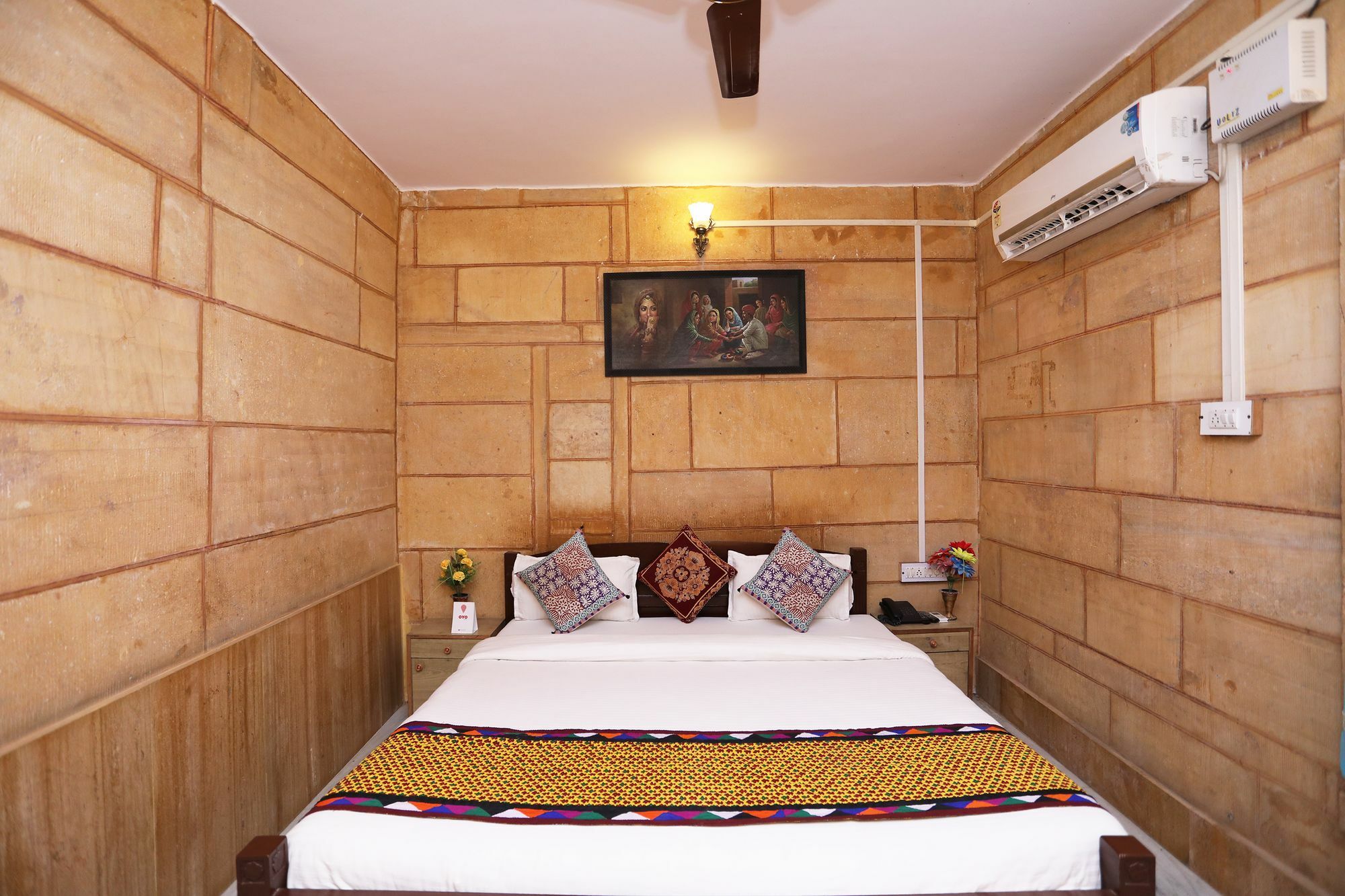 נוידה Oyo Townhouse 028 Corporate Suite מראה חיצוני תמונה