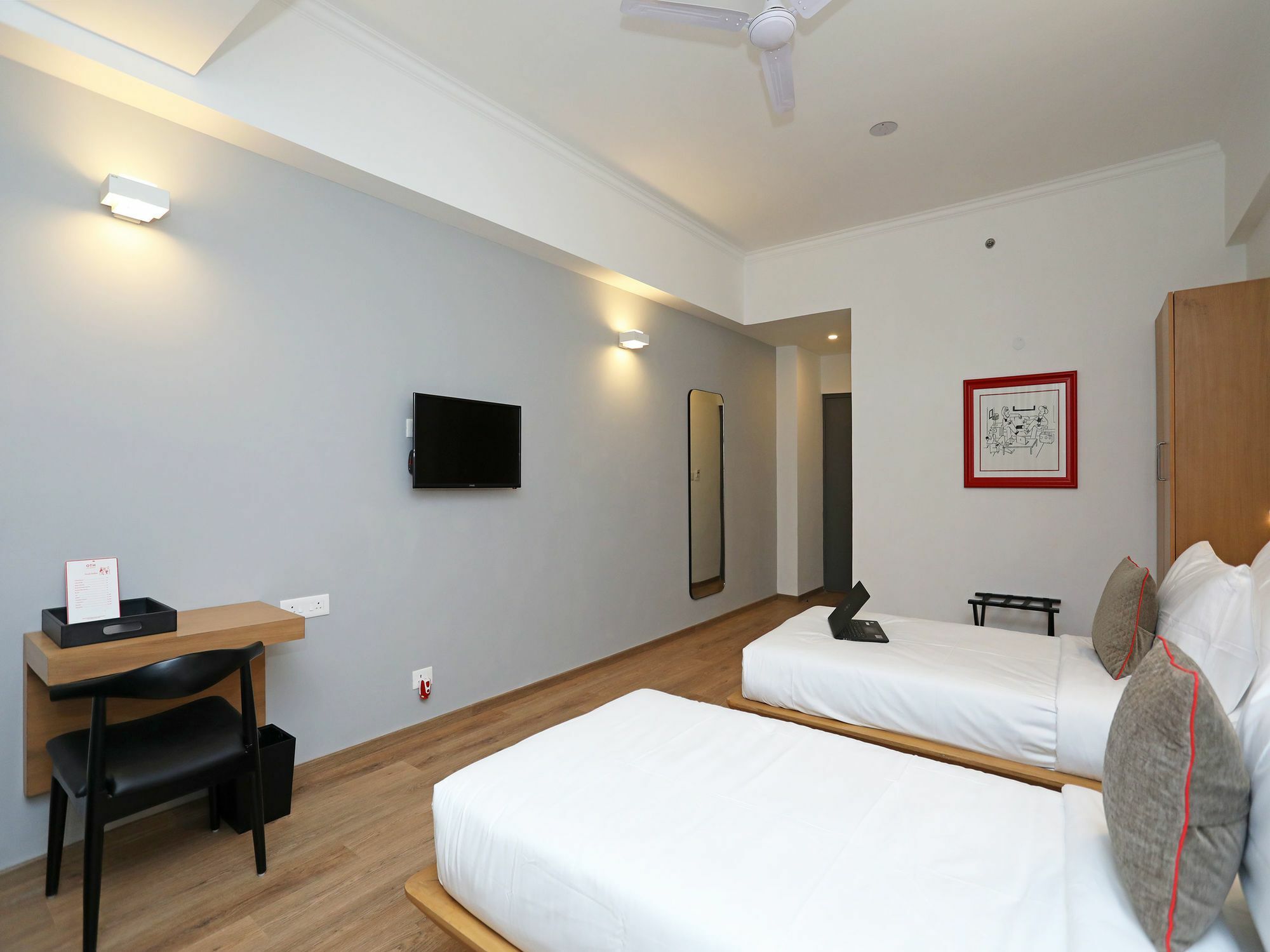 נוידה Oyo Townhouse 028 Corporate Suite מראה חיצוני תמונה