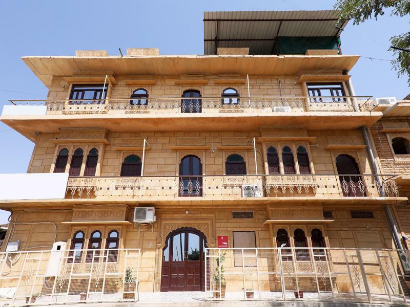 נוידה Oyo Townhouse 028 Corporate Suite מראה חיצוני תמונה