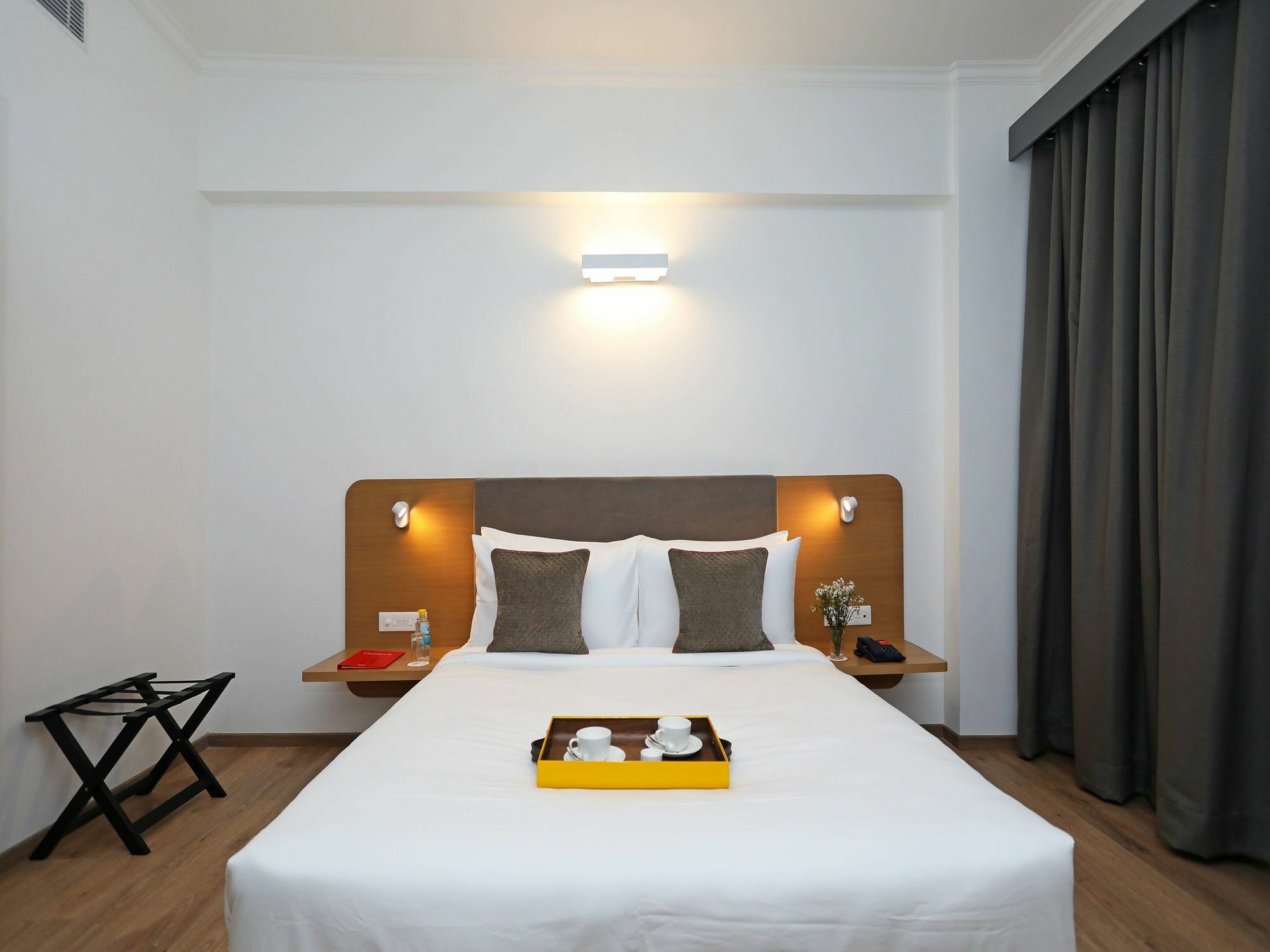 נוידה Oyo Townhouse 028 Corporate Suite מראה חיצוני תמונה